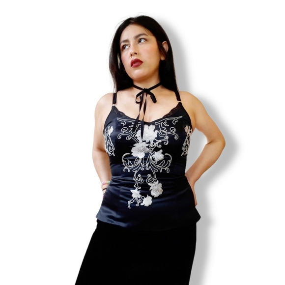 (sold) WHBM corset embroidered w floral cottage details - Picture 2 of 5